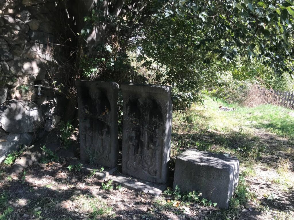 Հաղպատի Զորավանք եկեղեցու խաչքարերը